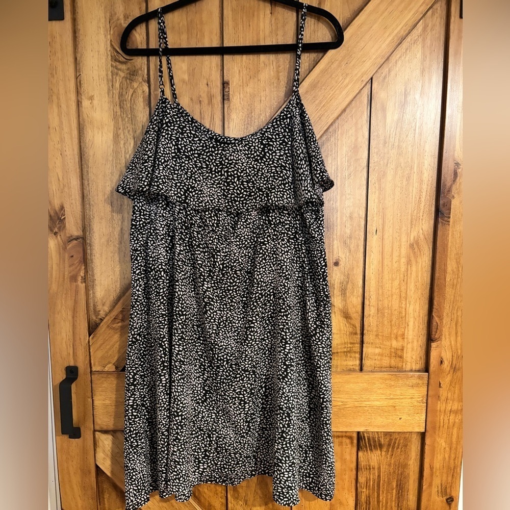 Women’s Plus Size Dress 3x Black and White Adjustable Spaghetti Straps
